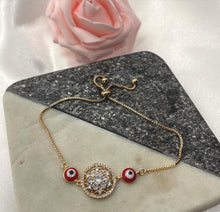 Load image into Gallery viewer, RED EYE DIAMOND FLOWER BRACELET
